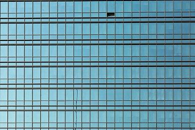 在魂3里导致玩家软封号的黑手伸向了《艾尔登法环》